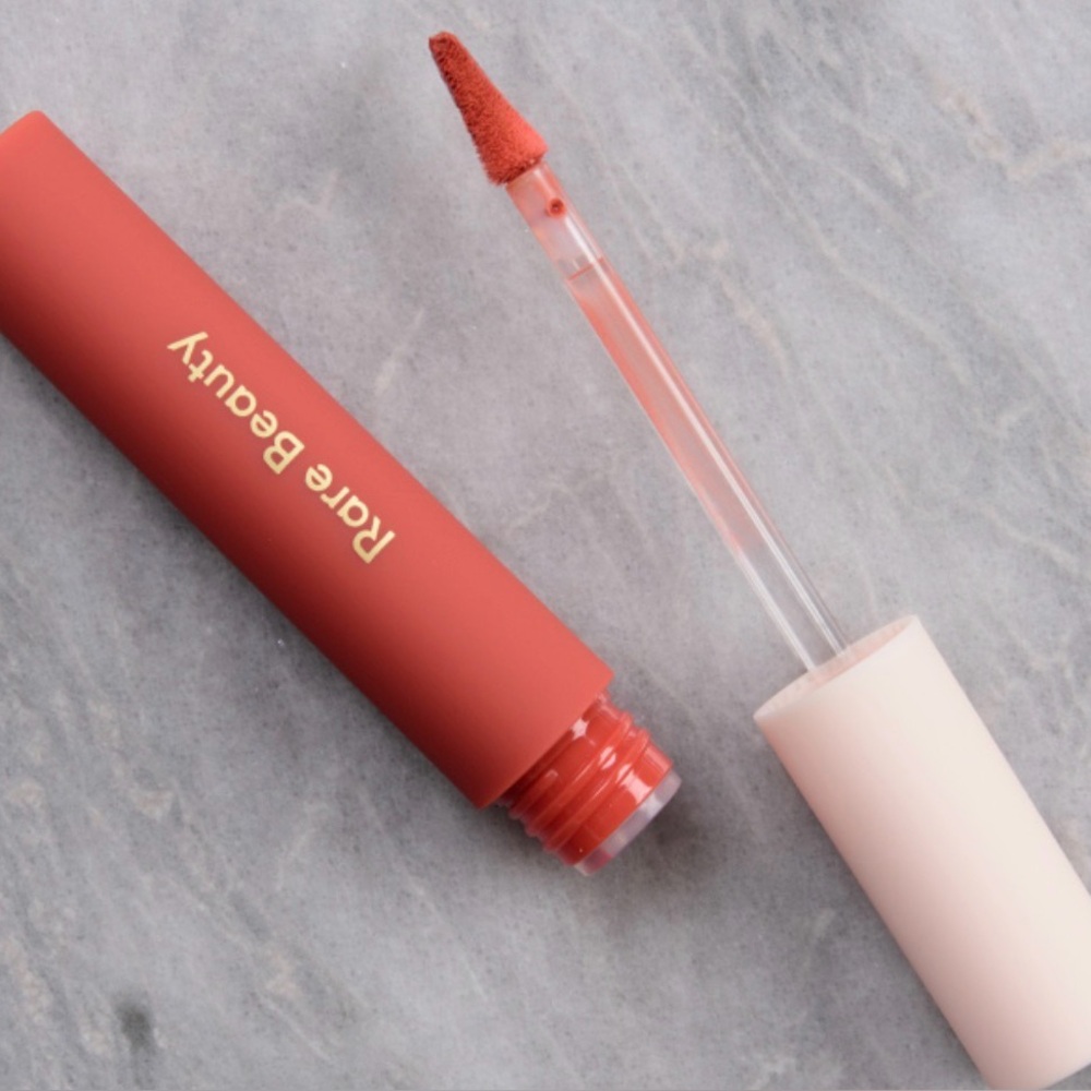 Rare Beauty BRAVE Lip Soufflé Soft Matte Liquid Lipstick — Warm Terracotta